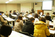 「龍谷大学長期海外留学支援プログラム」報告会